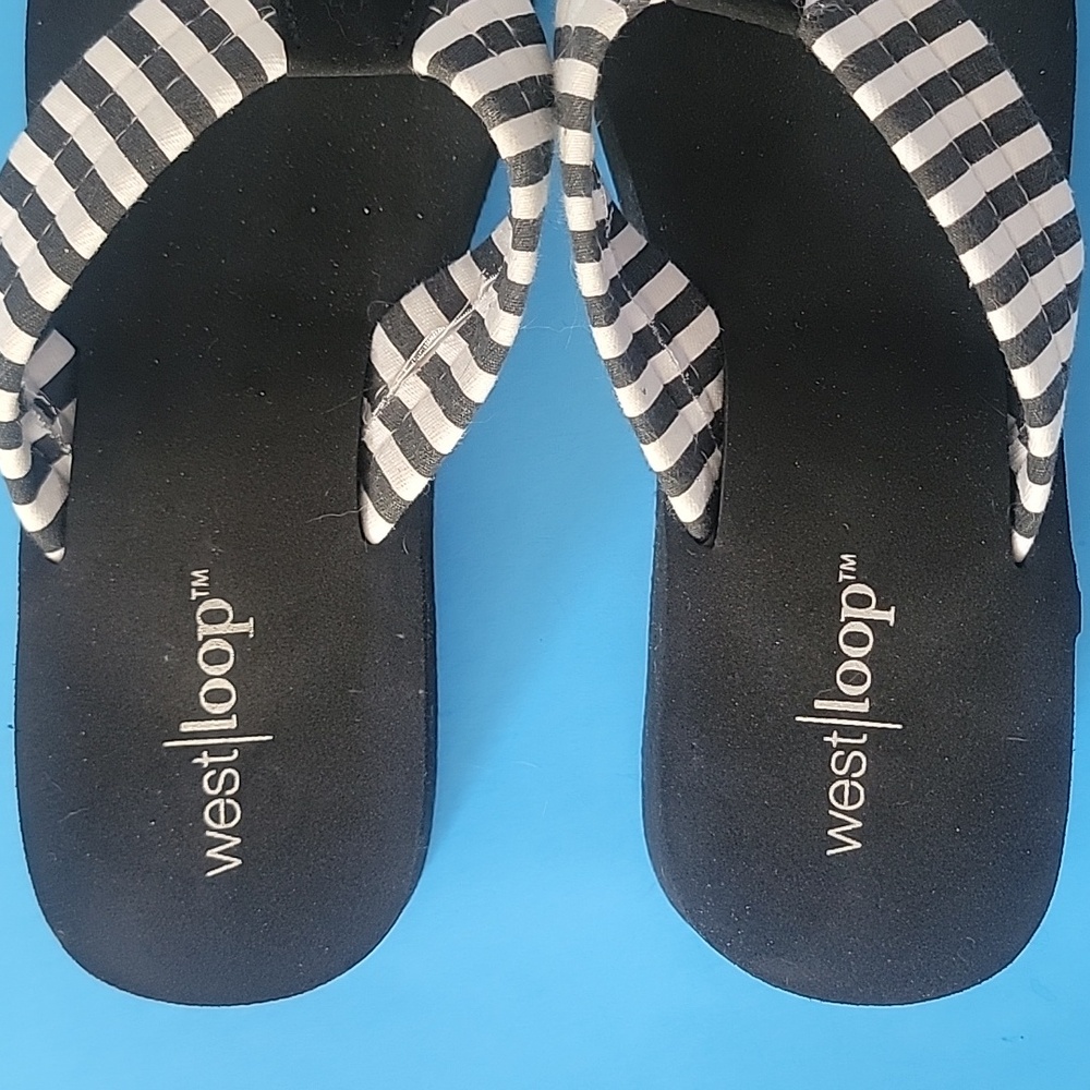 West Loop Black and White Women's Flip Flops 6 - Picture 5 of 13